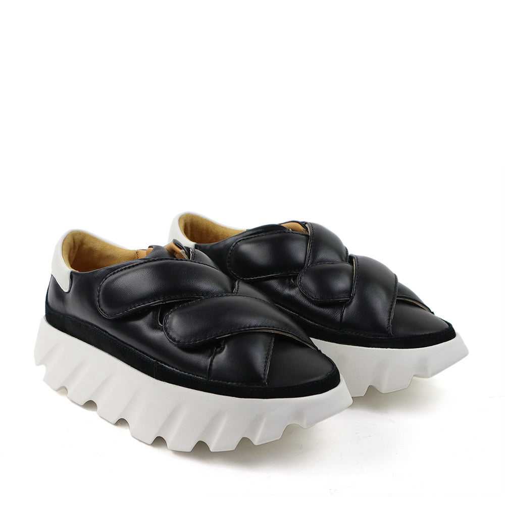 4ccccees Tura Lucky Black angle view - Hanig's Footwear