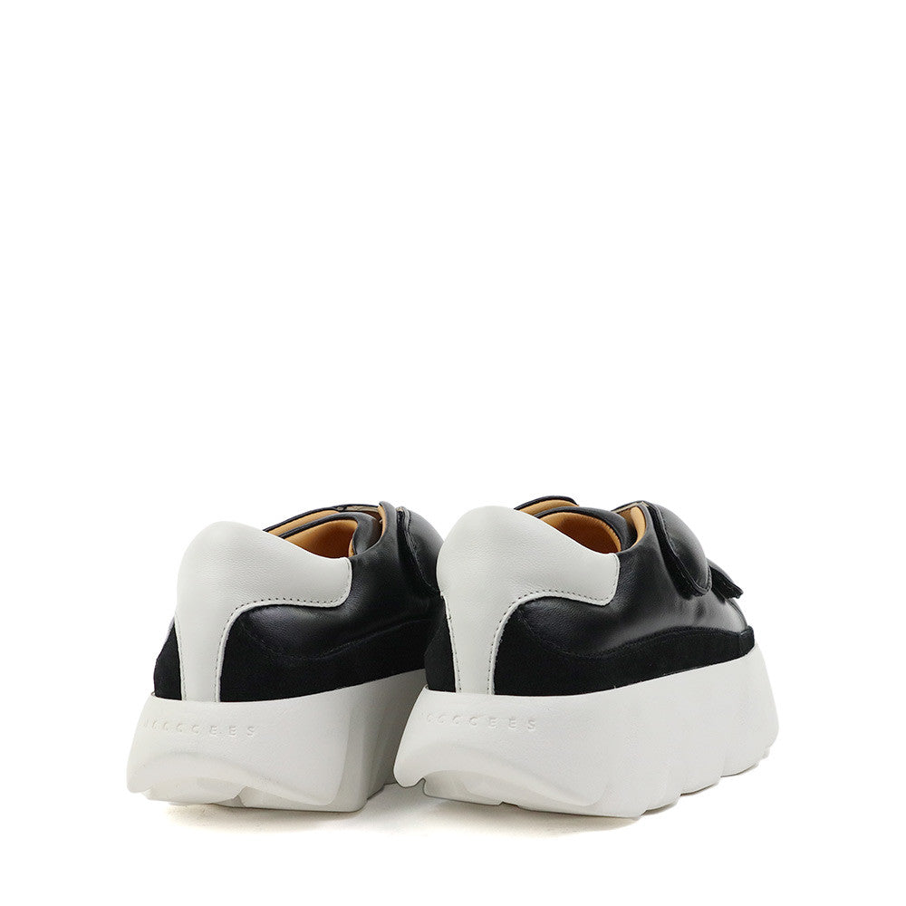 4ccccees Tura Lucky Black heel view - Hanig's Footwear