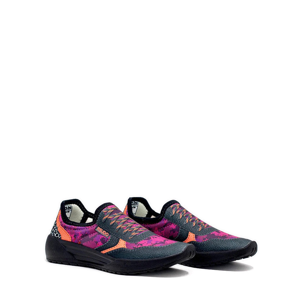 Psudo Court Womens Pink Camo angle view - Hanig's Footwear