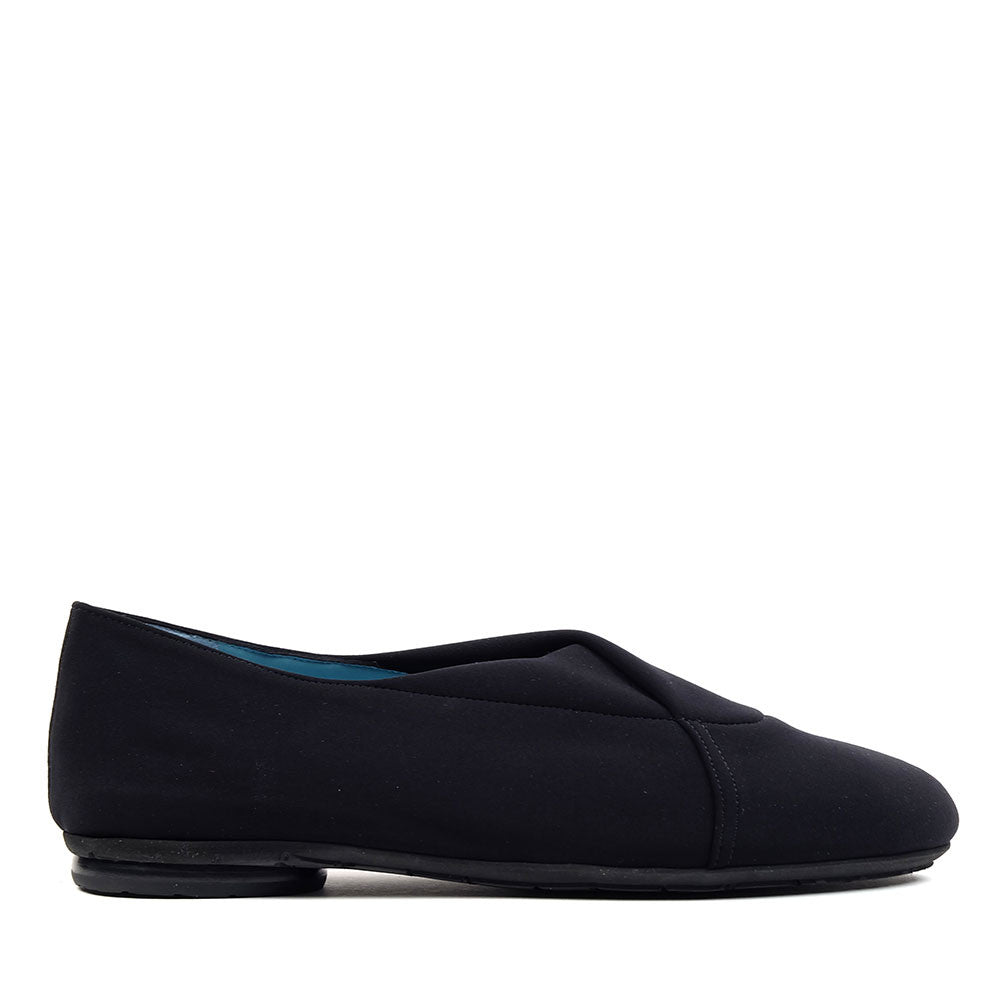 Thierry Rabotin Geranium 2275 Black side view - Hanig's Footwear