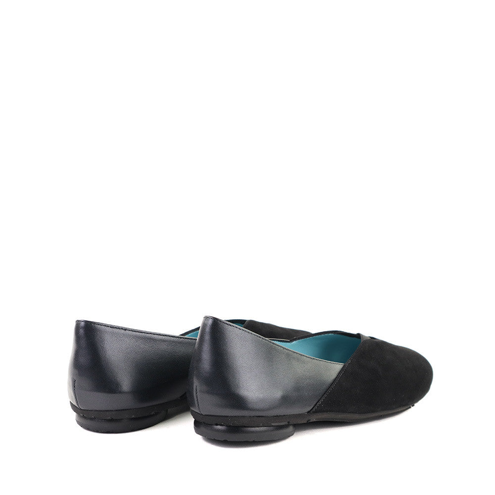 Thierry Rabotin Gracie 1587MP Black heel view - Hanig's Footwear