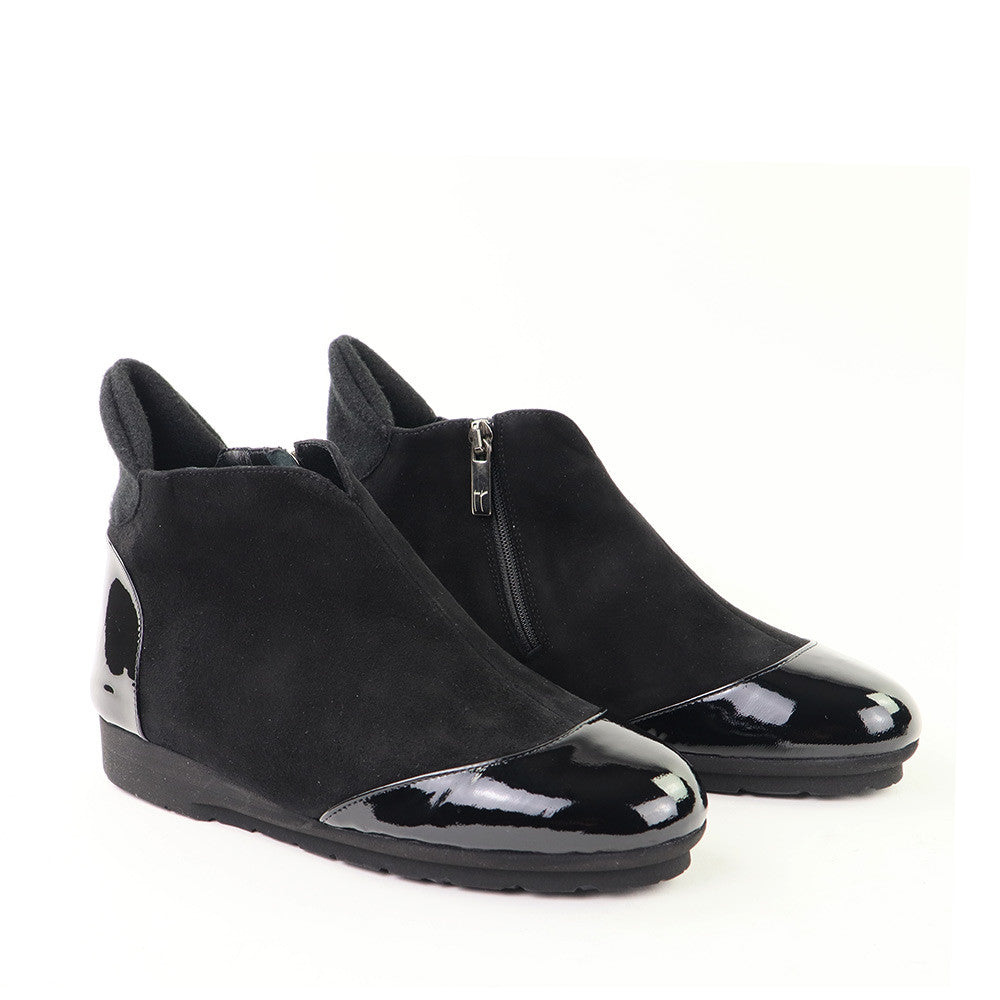Thierry Rabotin Gemon 2451MN Black angle view - Hanig's Footwear