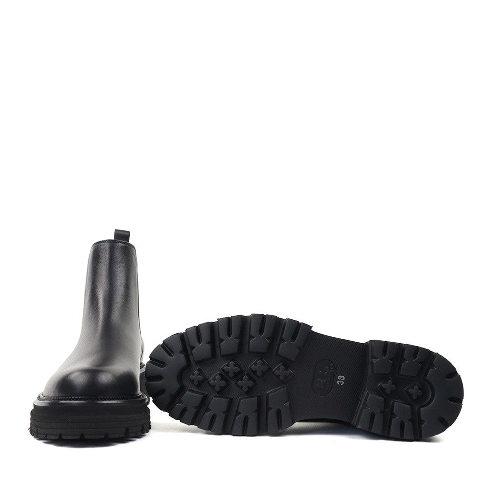 Mat 20 3250 Boot Black sole view - Hanig's Footwear