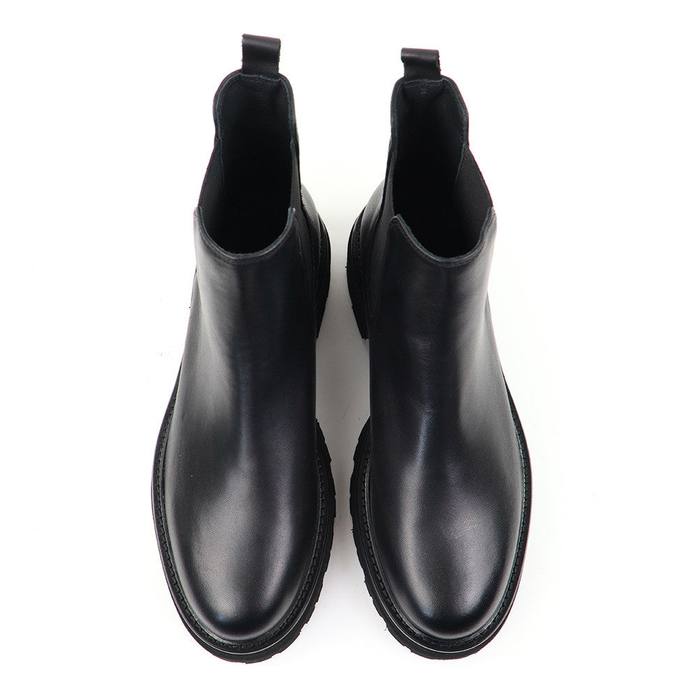 Mat 20 3250 Boot Black top view - Hanig's Footwear