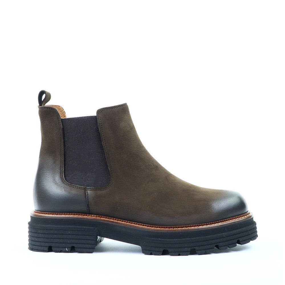 Mat 20 3250 Boot Brown side view - Hanig's Footwear