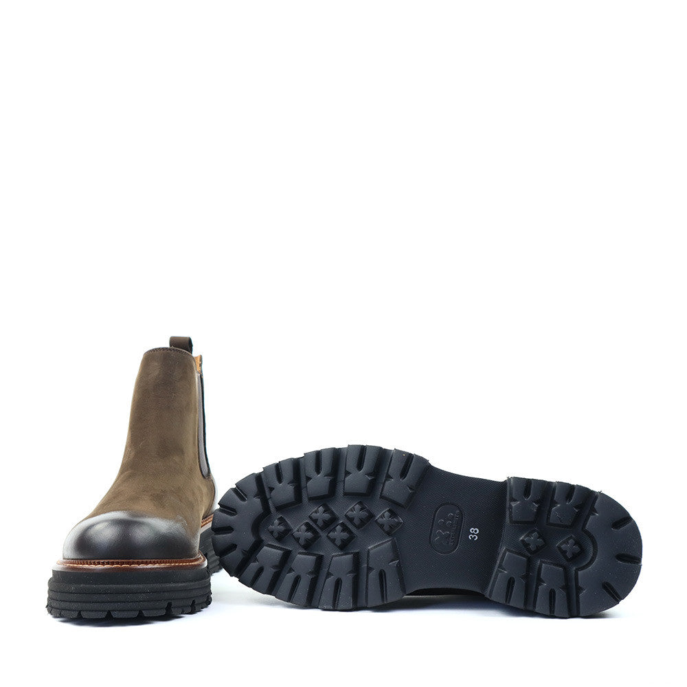 Mat 20 3250 Boot Brown sole view - Hanig's Footwear