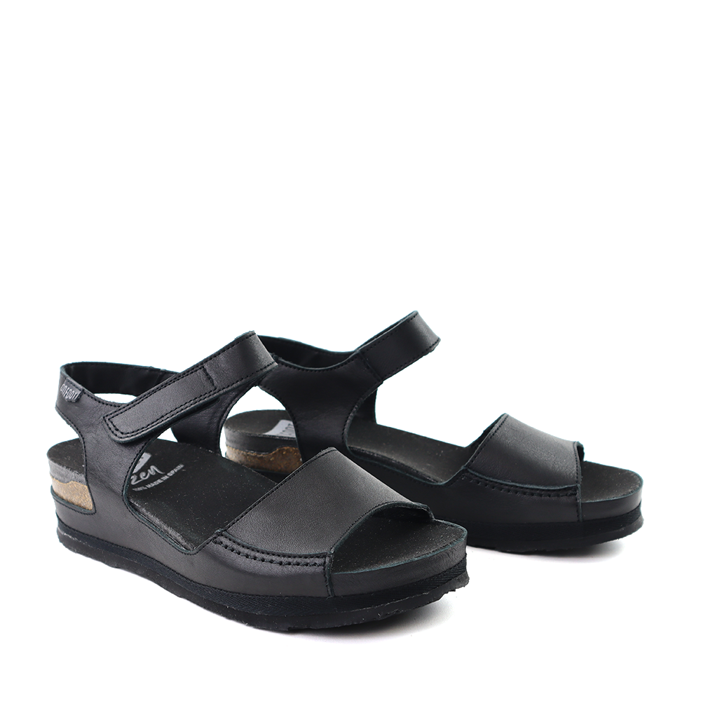 On Foot 203 black angle view - Hanigs Footwear