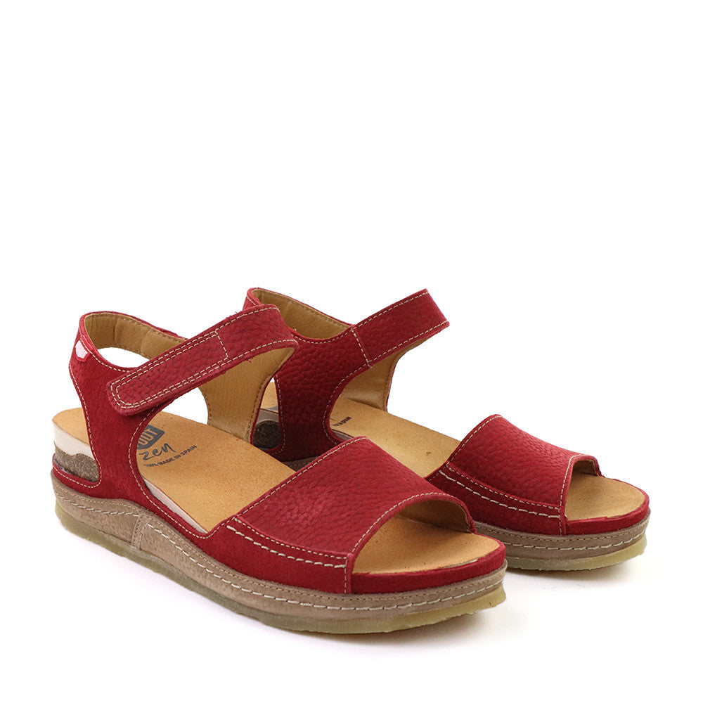 On Foot 240 Red angle view - Hanigs Footwear