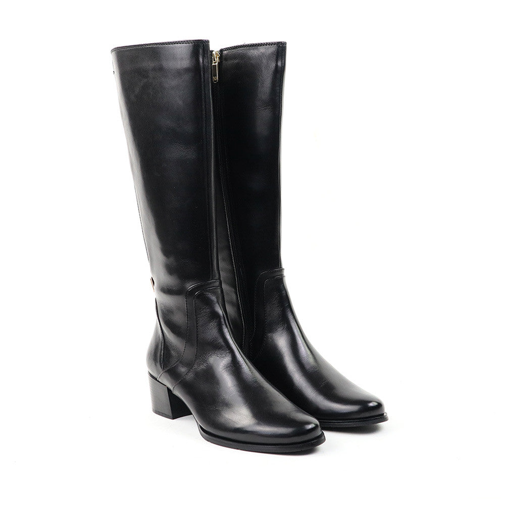 Regarde le Ciel Jolene-22 Black angle view - Hanig's Footwear