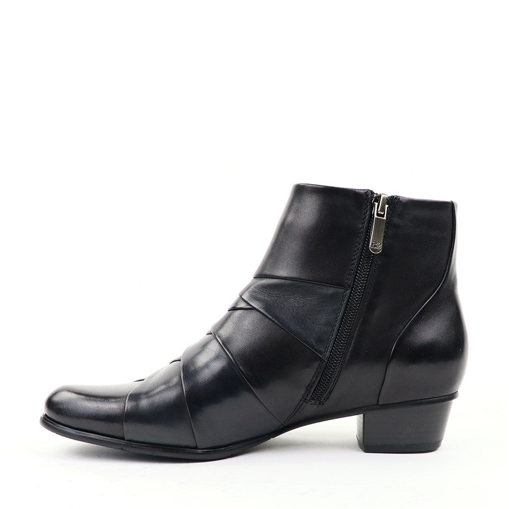 Regarde le Ciel Stefany-172 Black/Navy inside view - Hanig's Footwear