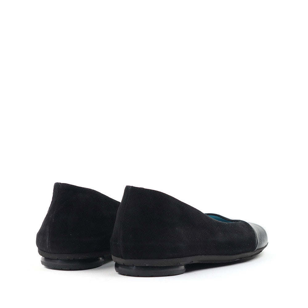 Thierry Rabotin 2460 Black suede heel view - Hanig's Footwear