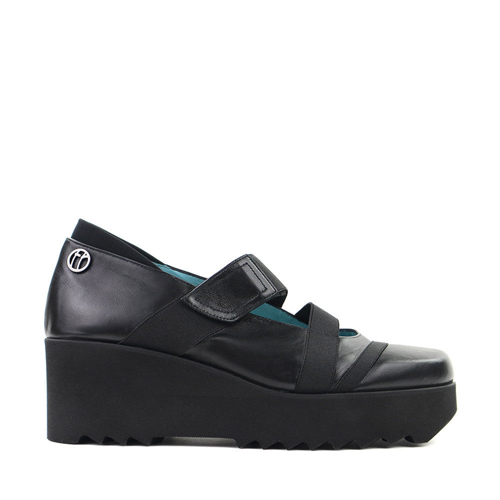 Thierry Rabotin Darcy T0201U7 Black Nappa side view - Hanig's Footwear