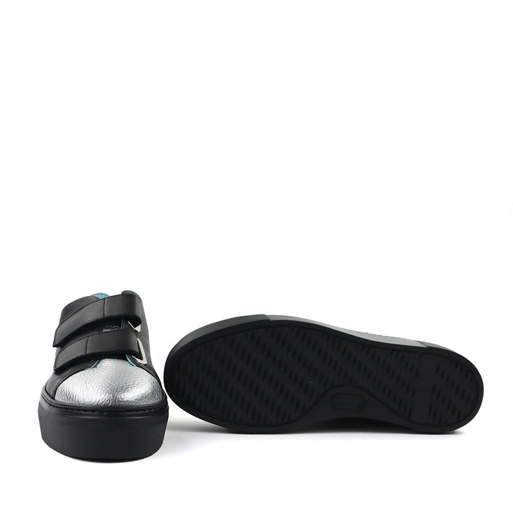 Thierry Rabotin Aron G0054V9 Black/Silver sole view - Hanig's Footwear