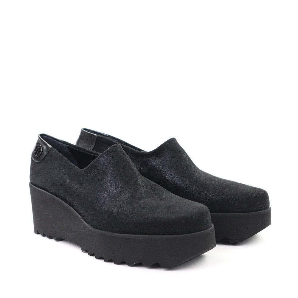Thierry Rabotin Dream T0200 Black Rox angle view - Hanig's Footwear