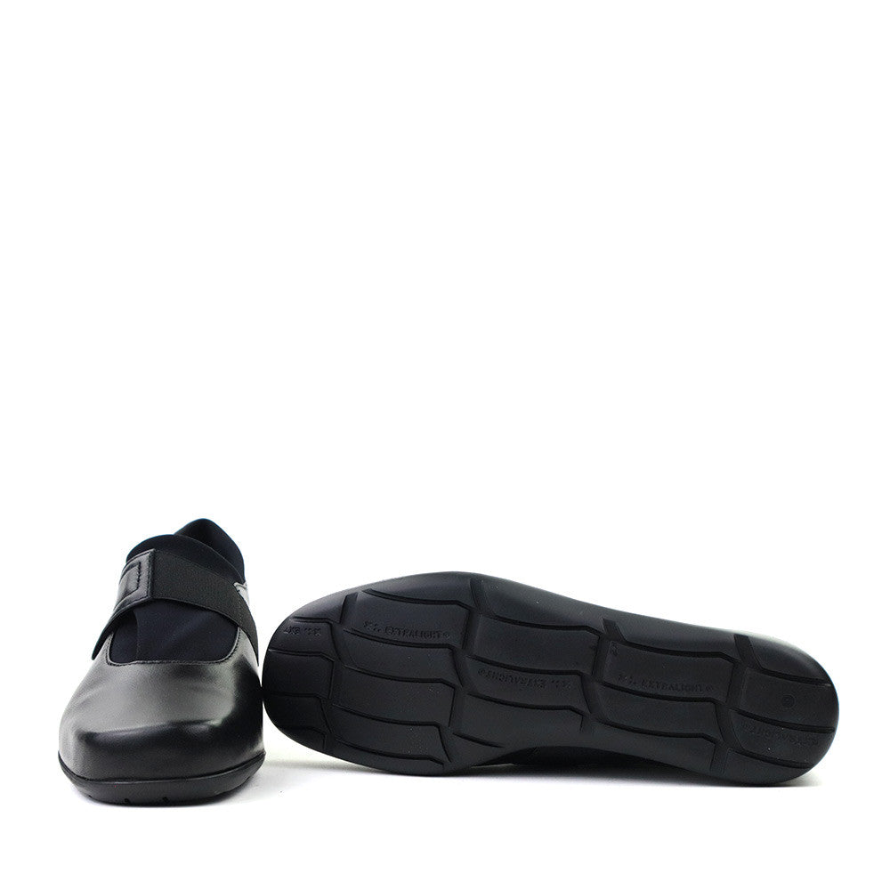 Thierry Rabotin Keaton 4906 Black Nappa sole view - Hanig's Footwear