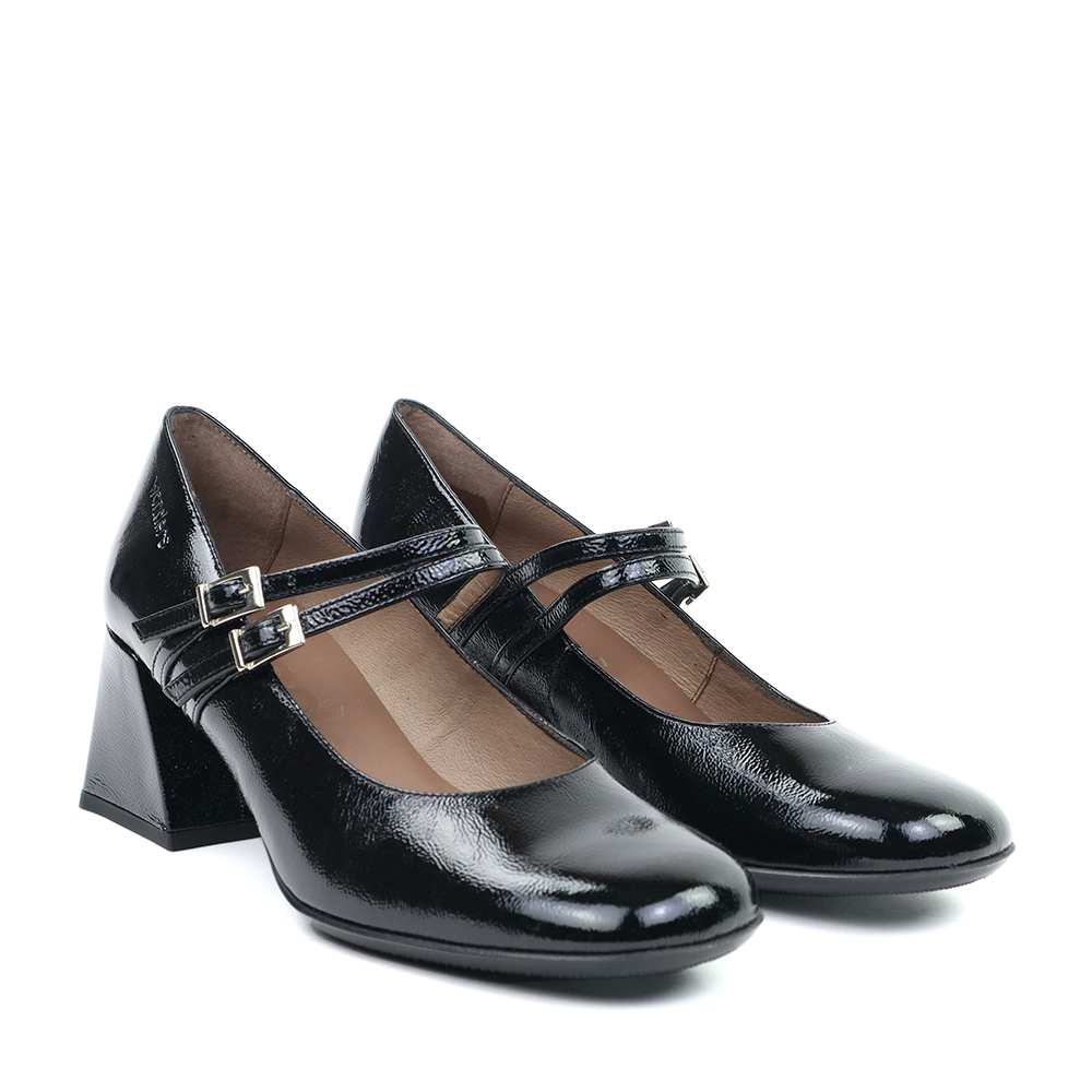 Wonders H-6210 Black angle view - Hanig's Footwear