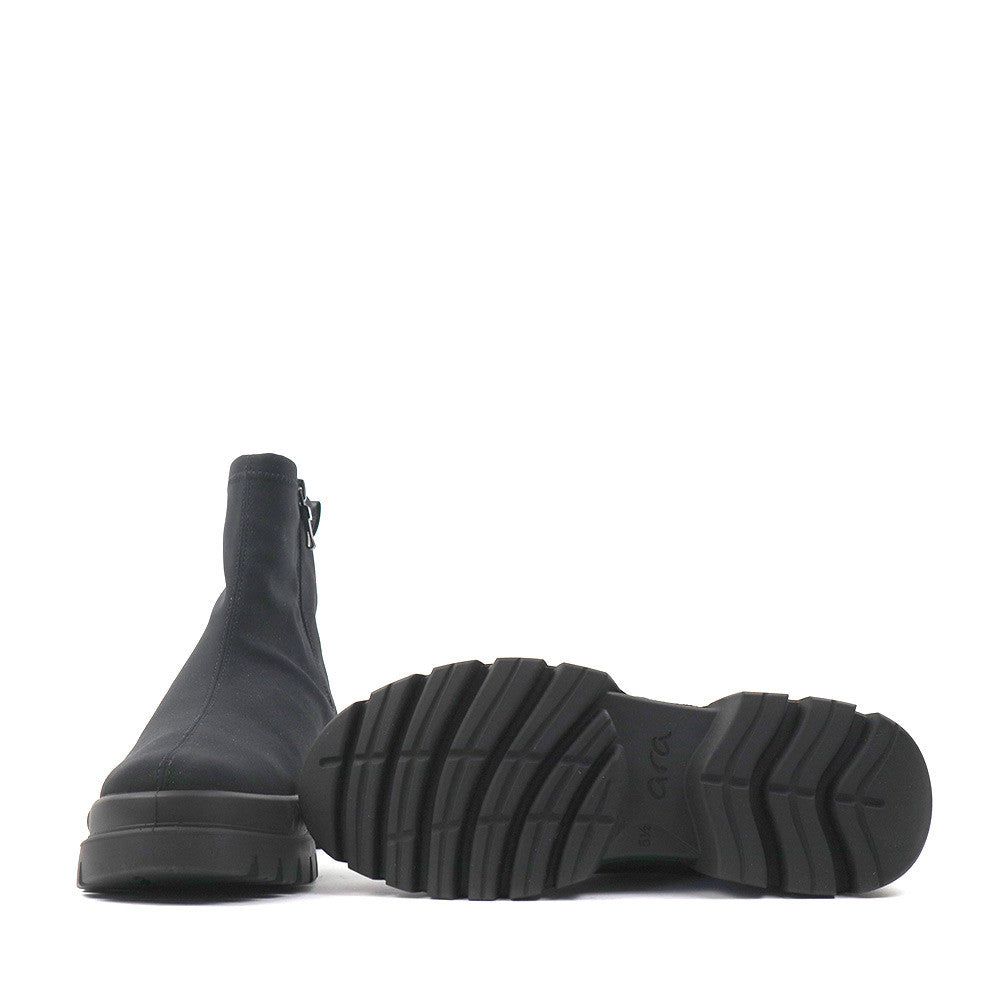 ARA Montvale Black Gtx sole view - Hanig's Footwear