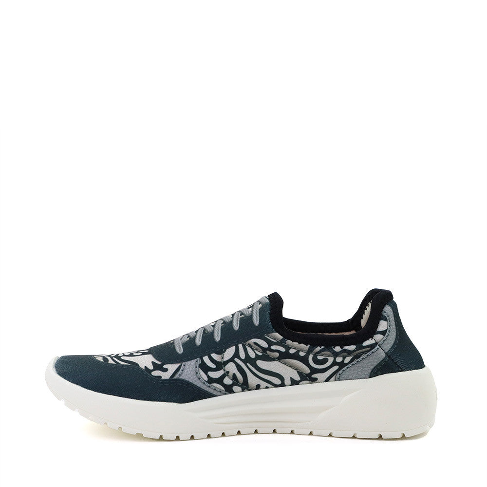 Psudo Court Womens Black White inside view - Hanig's Footwear