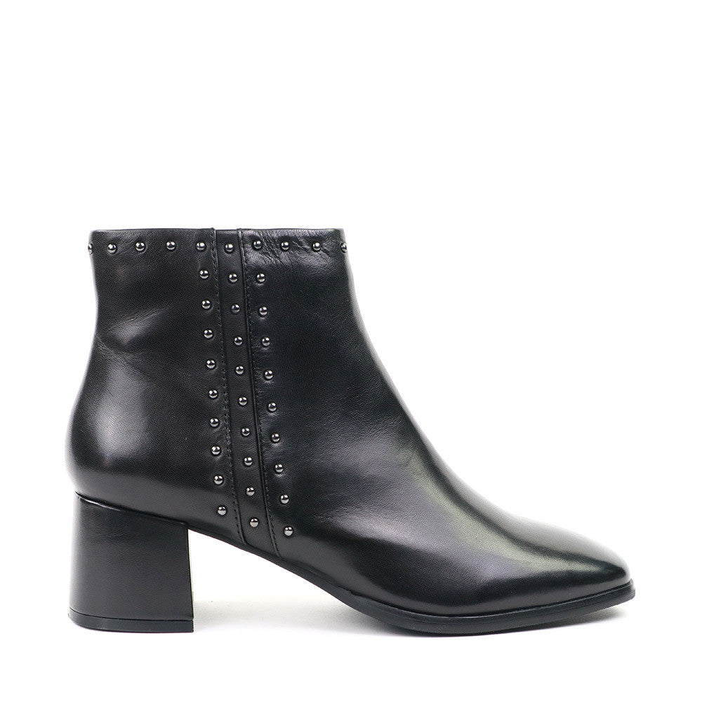 Regarde le Ciel Pilar-01 Black side view - Hanig's Footwear